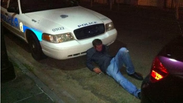 お酒を飲んで、逆にお酒に飲まれた人の無様な写真