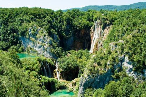 クロアチアの世界遺産『プリトヴィツェ湖群国立公園』の写真