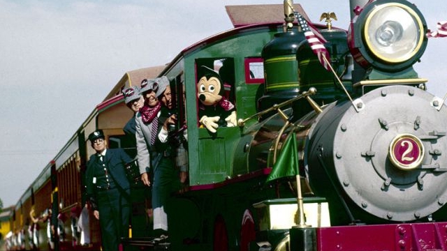 オープン直後のディズニーランドを撮影した写真