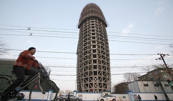  奇妙な建造物の画像