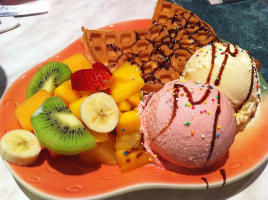 美味しそうで思わず食べたくなるアイスクリームの写真