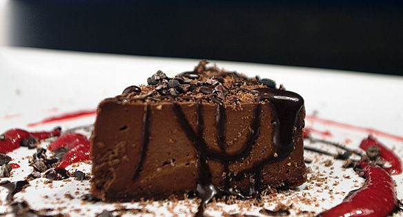 本当に美味しそうなチョコレートケーキの写真を見ていると食べたくなる！写真