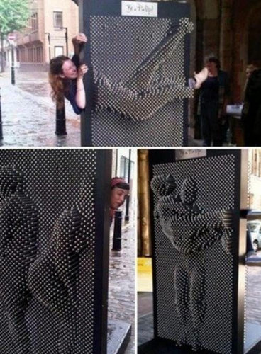 海外の遊びが凄い琴になっている写真