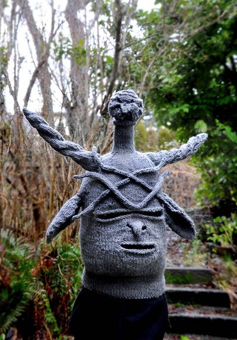 ニットの帽子の編みマスクがカオス