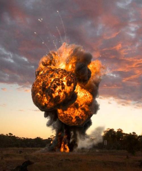 大爆発の瞬間を捉えた写真
