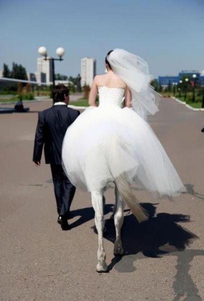 海外の結婚式がオモシロい写真
