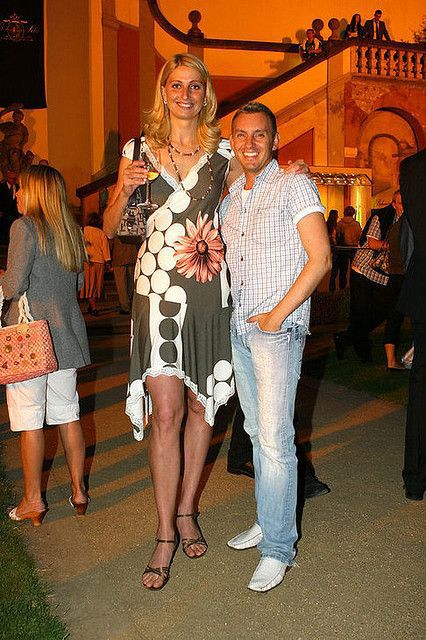 驚愕するほど背が高い、お姉さんたちの写真