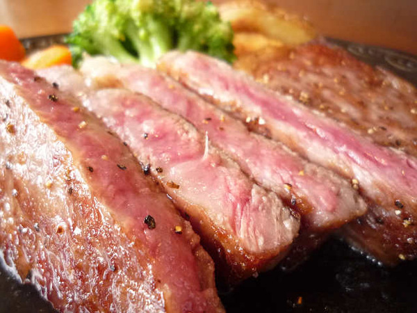 絶対に美味しい世界中のステーキ画像