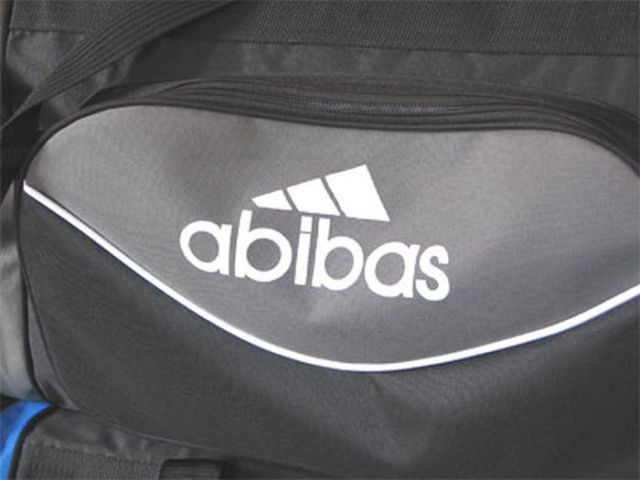 世界にあふれる偽物の数々の写真