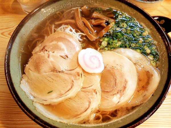 本当に美味しそうなラーメンの写真