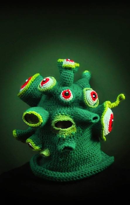 ニットの帽子の編みマスクがカオス