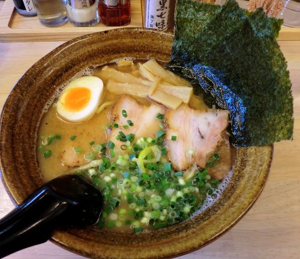 本当に美味しそうなラーメンの写真