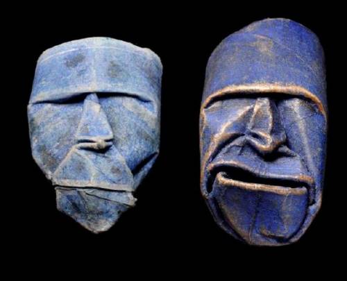 トイレットペーパーの芯で作られた人の顔の写真