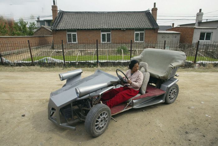 世界で見かける変わった車両の写真