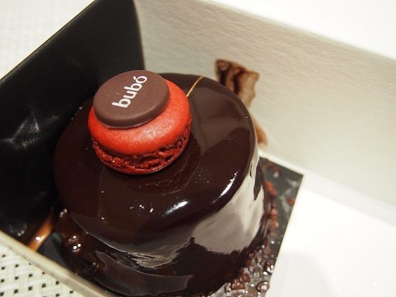 本当に食べたくなるチョコレートケーキとデザートの写真