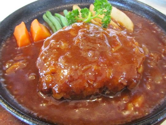 見ているだけで食べたくなる美味しいハンバーグの写真